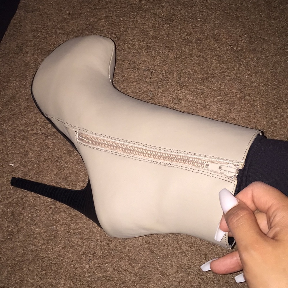 Dolce Booties - Picture 3 of 3